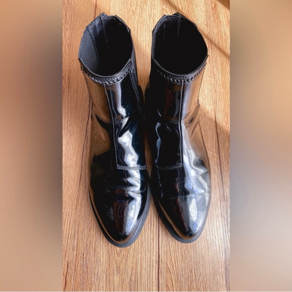Dr Marten’s Zillow Chelsea Boots Size 9
